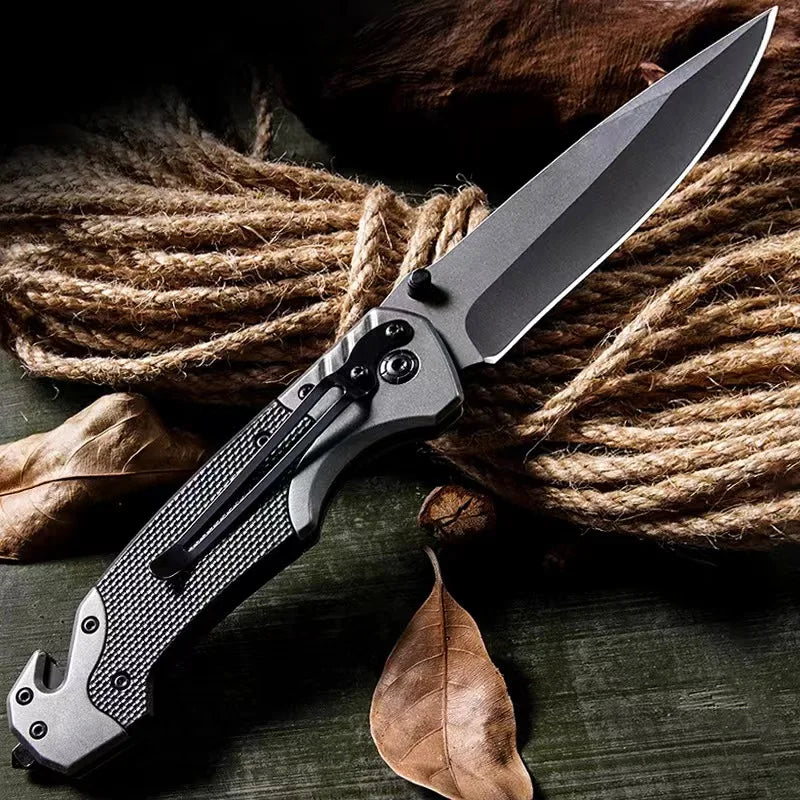 Outdoor multifunctional folding knife